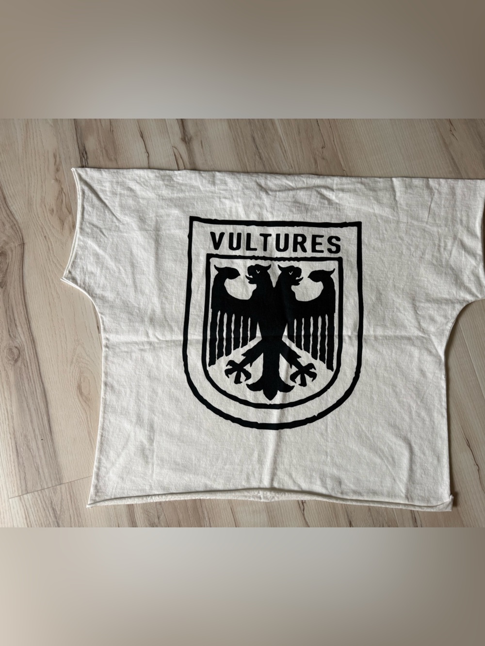 Yeezy vultures boxy t shirt original NWT size 1